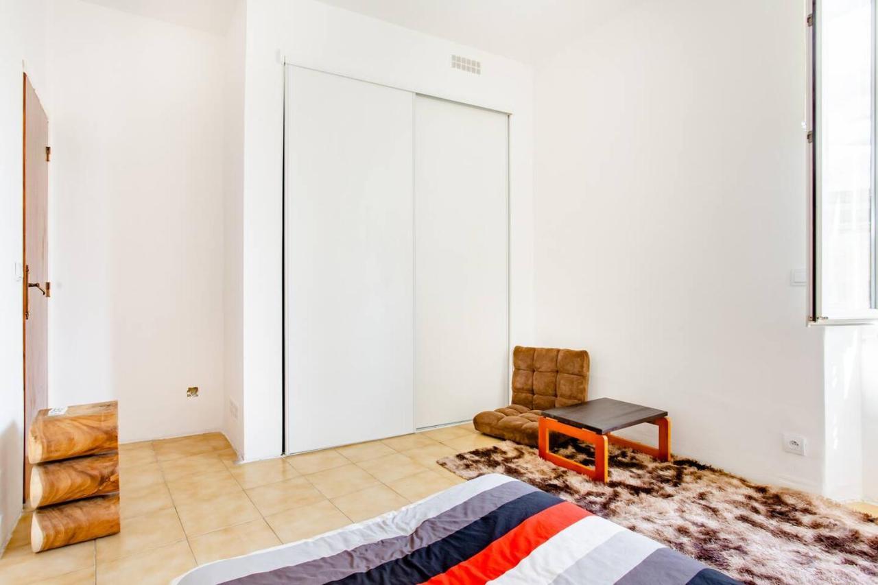 Room Rental In Apartment In Марсель Екстер'єр фото